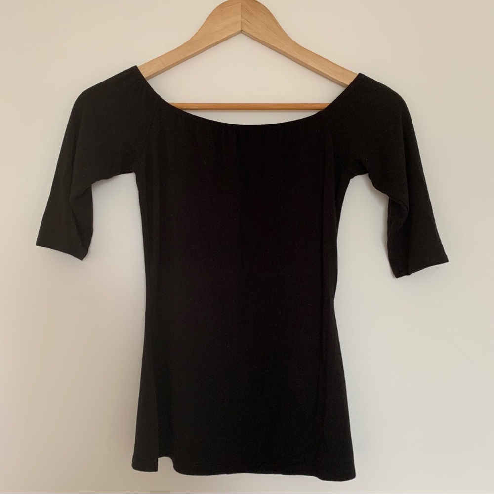 Off the Shoulder Top - Picture 3 of 5